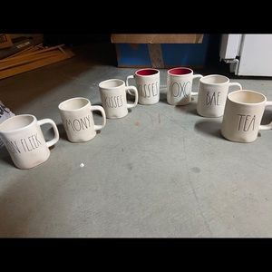 Rae Dunn mugs brand new!!